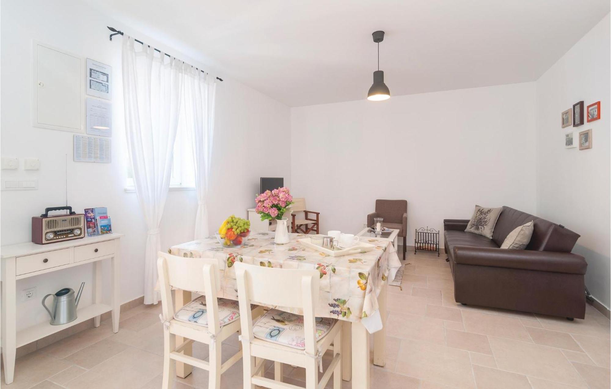 Stunning Home In Primosten With Kitchen Ngoại thất bức ảnh